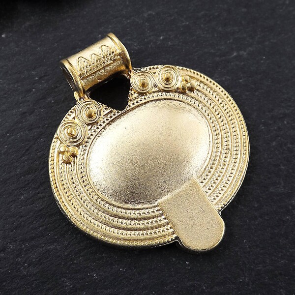 Nepalese Style Oval Artisan Heart Pendant Ethnic Tribal Pattern Rajasthan - 22k Matte Gold Plated - 1pc