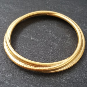 Gold Loop Pendant, Intermingling Loop, Round Pendant, Closed Loop, Ring Pendant, Loop Connector, Gold Ring,  22k Matte Gold Plated 1pc