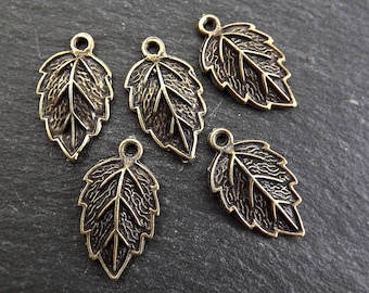 Kleine Blatt Anhänger Charm, Gezackte Metall Blätter Tropfen Laub Charms, Antike Bronze überzogen, 5 Stück