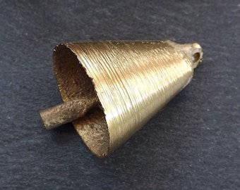 Kleiner Messing Glöckchen Anhänger, Rustikale Glocke, Metallglocke, Rohmessing, Tribal Stil, Ethno Anhänger, Wohndekor, No:4 Bar Clapper - 1Stk