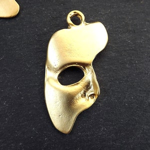 Gold Mask Pendant, Phantom of the Opera Mask, Mardi Gras Masquerade, Necklace Earring Eye Pendant, 22k Matte Gold Plated, 1pc