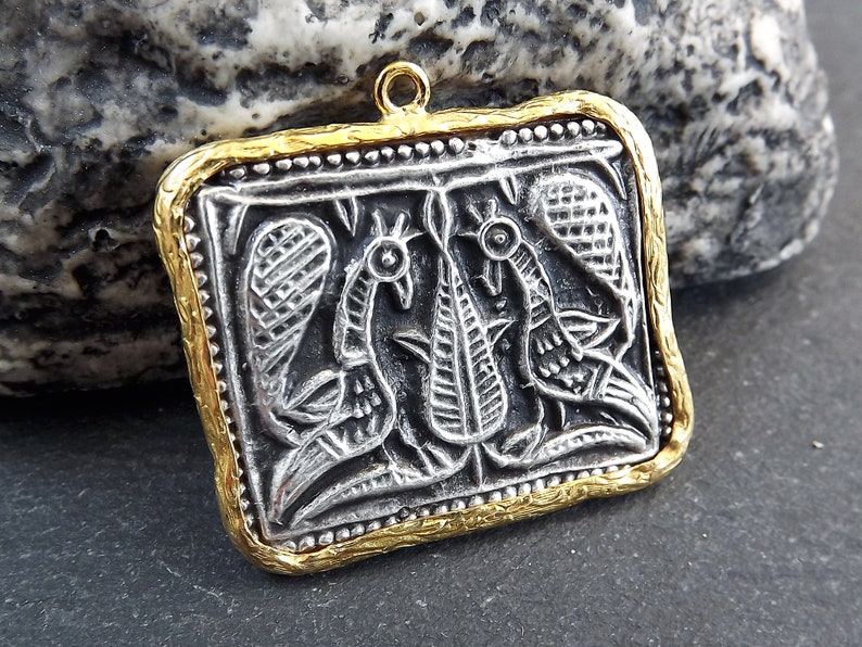 Ancient Greek Byzantine Coin Shiny Gold Medallion Charm Antique Silver Plated Greek Peacock Bird Coin Pendant Gold Frame Bezel