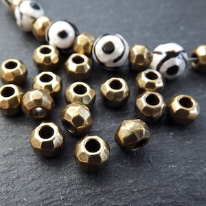 Sechseck Facettenperlen Spacer, Bronze Rondelle, griechische Mykonos Bronze Perle, Anlaufschutz Perlen, antike Bronze überzogen. 15stk