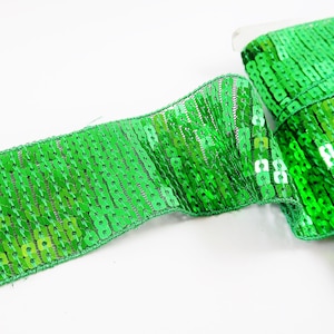 Emerald grünes funkelndes quadratisches Paillettenborten-Trim-Spitzenband - 1,81 Zoll - 1 Meter oder 3,3 Fuß oder 1,09 Yards