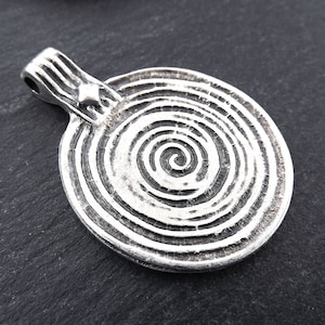 Round Spiral Disc Pendant, Silver Swirl, Tribal Pendant, Ethnic Pendant, Bohemian Necklace Pendant, Matte Antique Silver Plated, 1pc