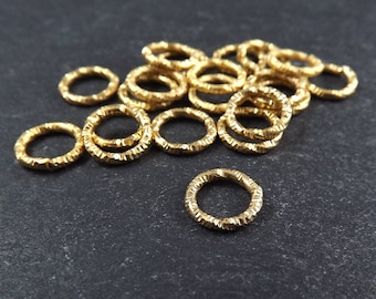 Anelli per saltare in oro inciso intrecciati da 10 mm - Accessori rotondi in oro, forniture in oro, collegamento, anello, anello placcato oro 22k - 20 pezzi