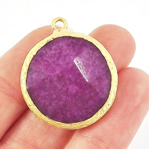 26mm Plum Purple Faceted Jade Pendant, Round Pendant, Necklace Pendant, Boho Bohemian Jewelry Supplies 22k Matte Gold plated Bezel - 1pc