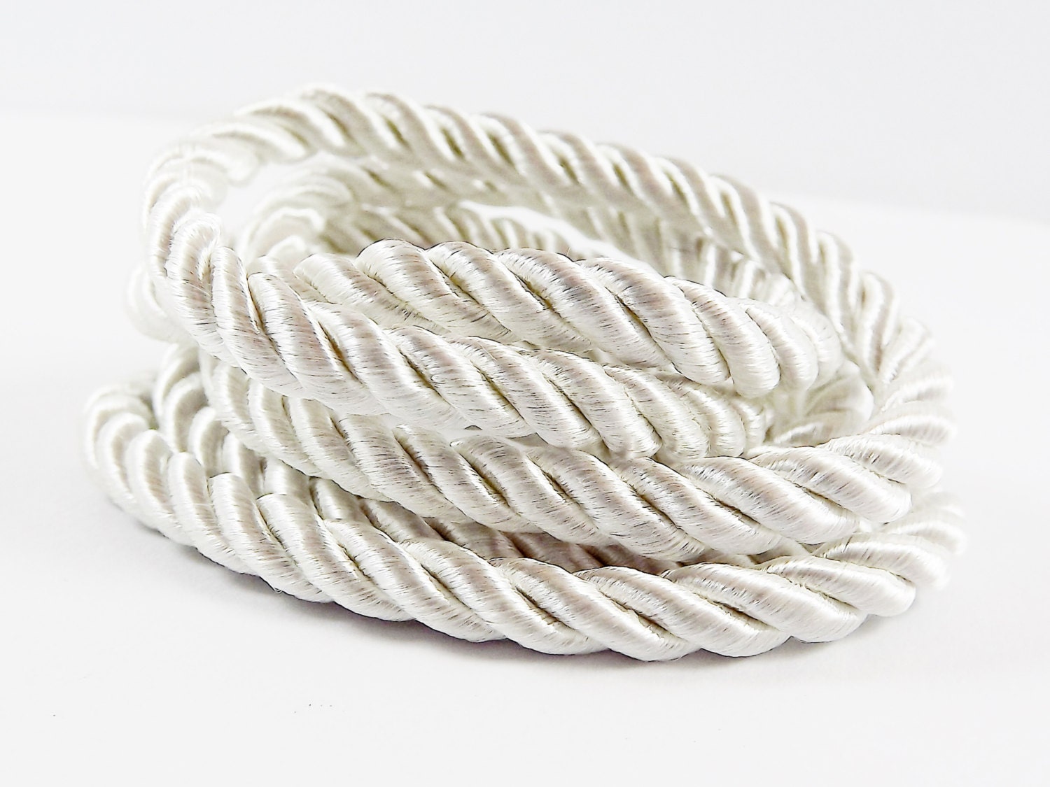Twisted Off White Color Silk Rope, For Textile Industry at Rs 300/kg in  Mumbai