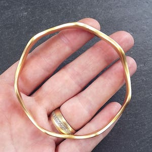 Extra Large wavy Organic Round Ring Closed Loop Pendant Connector  - 22k Matte Gold Plated - 1 PC