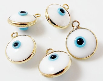 5 encantos de cuentas de vidrio artesanal Nazar de mal de ojo blanco - bisel de latón chapado en oro - GCM113