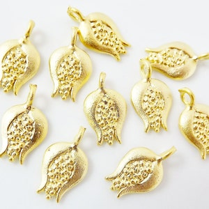 10 Mini Pomegranate Charms - TYPE 1 - 22K Matte Gold Plated - GCM123