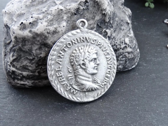 Roman Bust Replica Coin Pendant, Ancient Greek Laurel Wreath Profile Medallion, Chariot Four Horses, Matte Antique Silver Plated, 1pc
