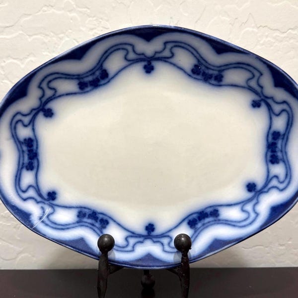 Bandeja de servir "Waldorf" de cerámica antigua New Wharf, color azul fluido, 25 x 20 cm