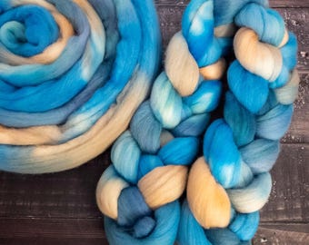 Medium Wool Combed Top, Hand Dyed Roving - Falkland, 4oz - Blue Tidelight