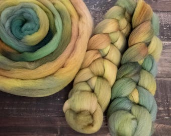 Medium Wool Combed Top, Hand Dyed Roving - Falkland, 4oz - Old Fern Path