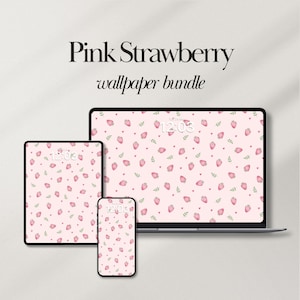 Puede incluir: Una taza de cerámica blanca con un asa negra y el texto "But First, Coffee" en negrita negra. La taza se encuentra sobre un fondo borroso, sugiriendo un ambiente acogedor.