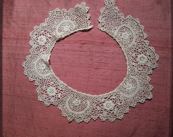 Antique French Handcrocheted Collar Lace - Vintage Fine Hadmade Trim Fashion from France