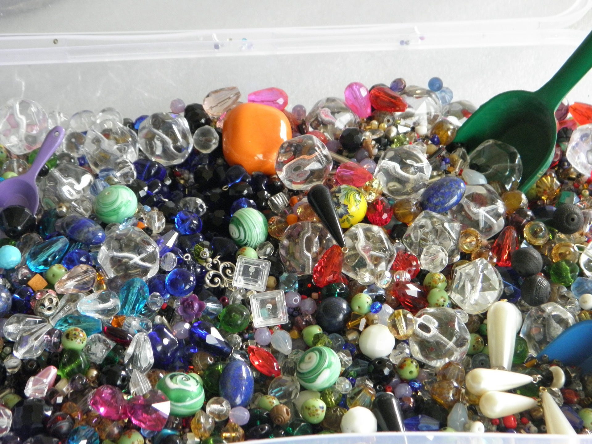 Perles Vintage En Verre Beige – Vente Au Poids 500g – Forme Irrégulière (ni Ronde Ni Carrée) – Idéal Création