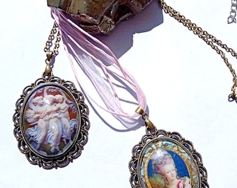 Collier grand cabochon de verre, 2 modèle à choisir, Marie Antoinetes, ou les 3 muses