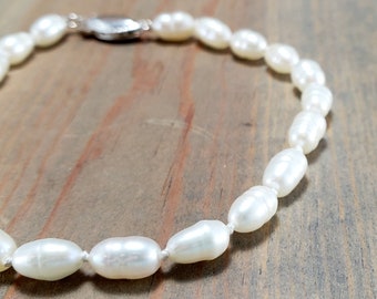 Classic Pearl Bracelet, 7 Inch, Hand Knotted with White Silk, Classic Silver Pearl Fish Hook Clasp, Graduation Gift for Her, Bridesmaid Gift