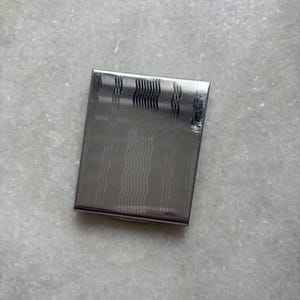 Vintage Silver Tone Art Deco Style Line Patterned Powder Compact