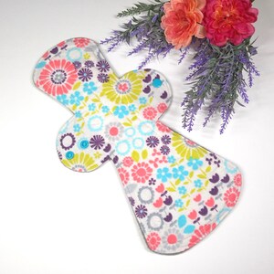 13&quot; Overnight/Post Partum Single Flare Reusable Cloth Pad -  Sweet Floral Flannel