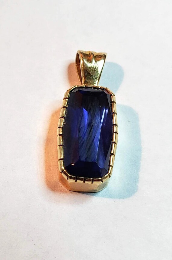 Gem Iolite Pendant