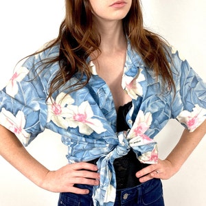 80s Blue Tropical Hawaiian Floral Top Print Bright White Pink Button-Up Shirt Cotton Jungle Floral Vintage Party Cropped Dress Top Xs S