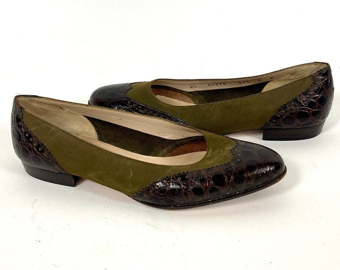 80s Olive Green Suede Salvatore Ferragamo Brown Leather Cut Out Spectator Color Block Two Tone Pumps Heels 6 B