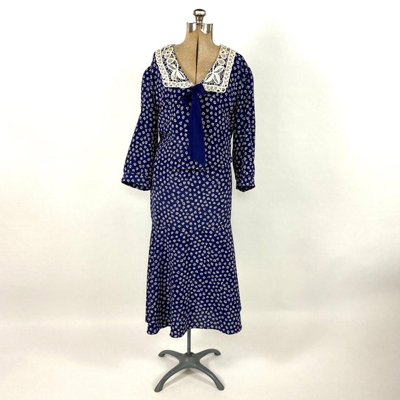 80s Blue Long Sleeve Dress Secretary Floral Ditsy Cream Lace Dress Blouson Elastic Waist Midi Day Dress Party Vintage Dress S M