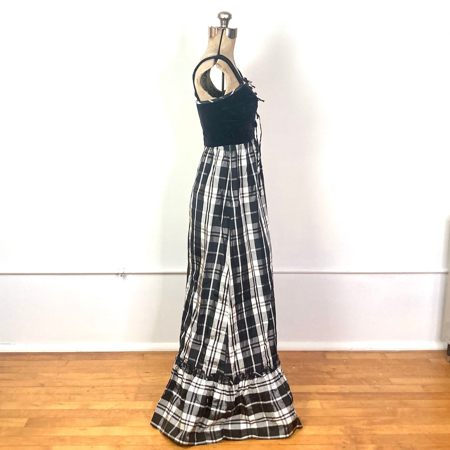 Black and white plaid maxi dress hotsell
