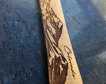 Laser Engraved Wood Snowboard Ornament: Mountain Christmas Decor
