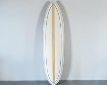 Customizable Wood Surfboard Wall Decor: Hawaiian Beach Art