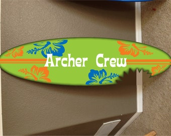 カスタムサーフボードウォールデコレーション：ハワイアンビーチテーマ、パーソナライズされた名前