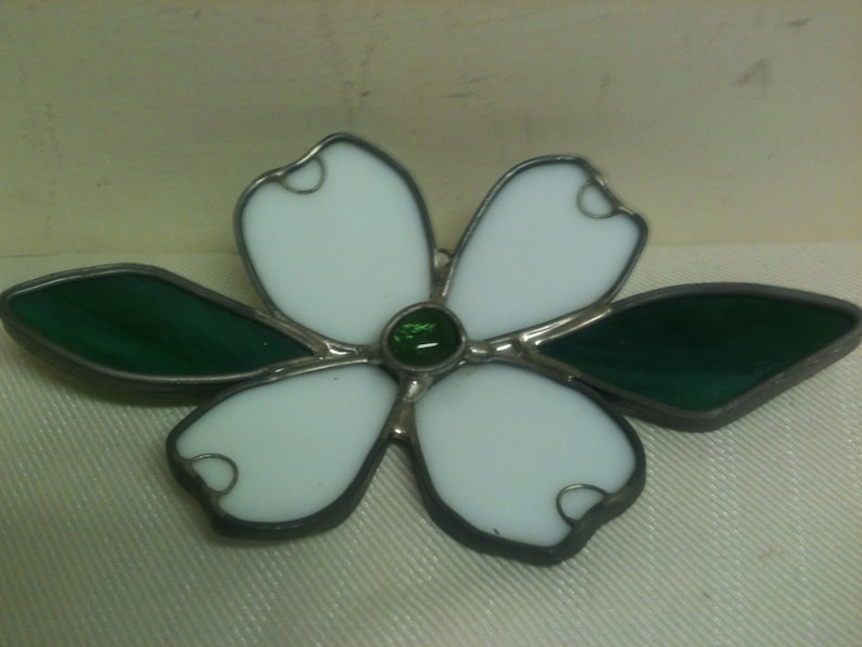 2 Styles Available Green /& White Stained Glass Flower Suncatcher Art Glass