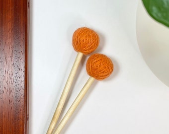 Mazos de marimba, mazos de percusión/duro medio/lana naranja/mangos de abedul, caucho + núcleo de látex-16" (1 par)