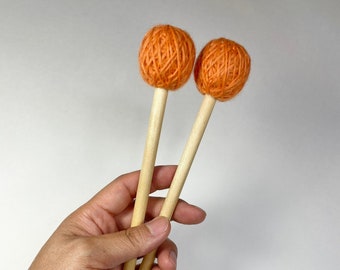 Mazas para tambor de lengüeta, mazas para tambor de tanque / Serie estándar / Naranja / Núcleo de goma + lana envuelta en hilo - 9,25" (1 par)