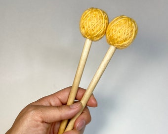 Mazas para tambor de lengüeta de acero / Serie estándar / Amarillo girasol / Núcleo de goma + lana envuelta en hilo - 9,25" (1 par)