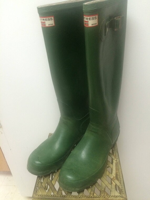 huntress rain boots