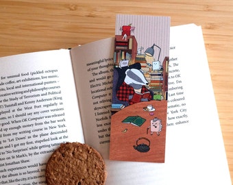 Bookmark - 148mmx55mm - badger reading - book lover