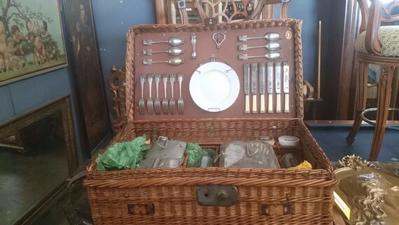 Rare Picnic basket 1940, COMPLETE! Original!