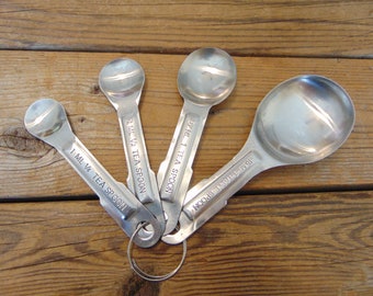 Vintage Brand New Stainless Steel Measuring Spoon Set On Original Ring, 1970's- Vintage Measuring Spoons - Steel Measuring Spoon Set - NOS