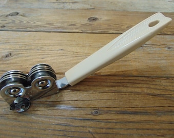Vintage "Ecko" Knife Sharpener, Like New, Very Clean, Beige Plastic Handle,Made In U.S.A.,1960's-Vintage Knife Sharpener-60's Ecko Sharpener