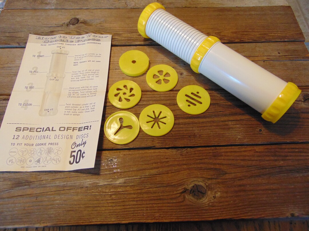 Vintage 1960's Cookie Press With 6 Discs, Plastic, Twist Style, With