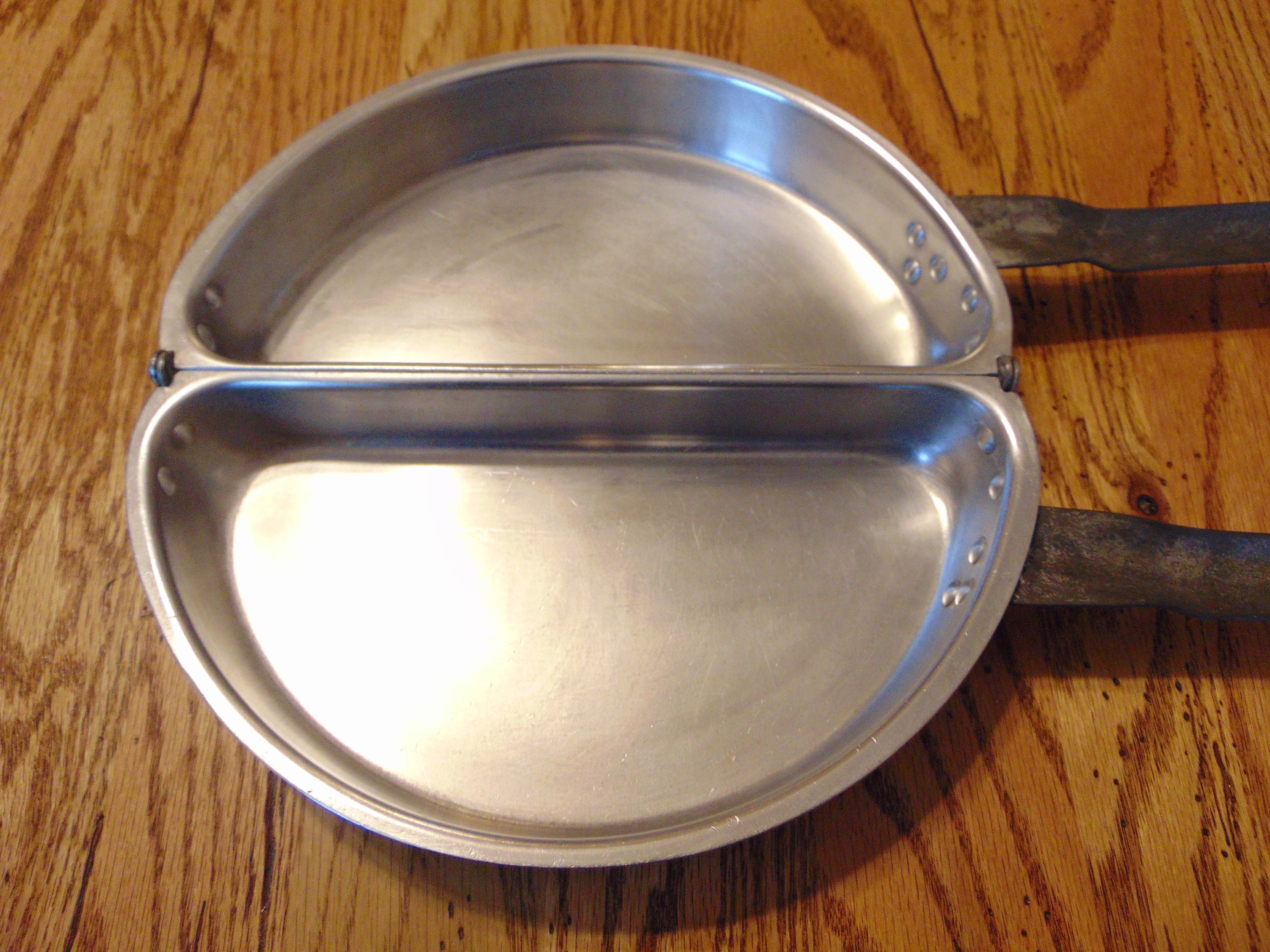 Vintage Everedy Divided Frying Pan Breakfast Skillet – Ma and Pa's Attic ®