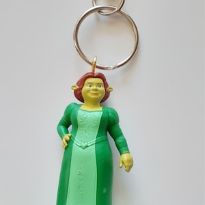 Green Fiona keychain/Beadiebracelet