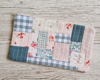 Handmade Patchwork Quilted Zipper Pouch, Knitting Crochet Notions Bag, Floral Cottagecore Pencil Case