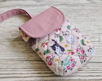 Digital Camera Case – Handmade Quilted Digicam Pouch with Wrist Strap – Padded Compact Camera Sleeve – Cats and Floral Camera Bag