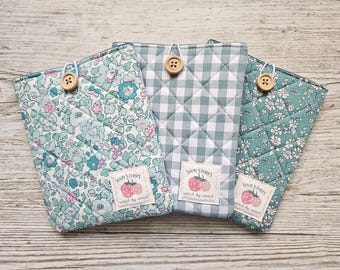 Quilted Kindle Sleeve 6–6.8 Inch – Padded Handmade E-Reader Case – Blue Green Floral & Gingham Cotton