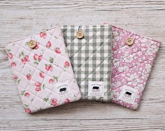 Quilted Kindle Sleeve 6–6.8 Inch – Padded Handmade E-Reader Case – Strawberry, Floral & Gingham Cotton